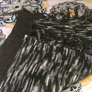 Lularoe Mimi worn once army green and white